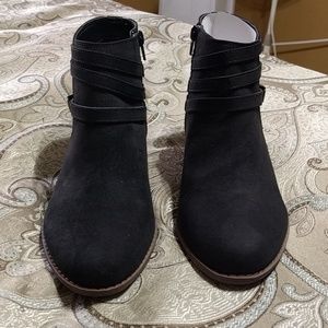 NWT Just Fab Ankle Boots